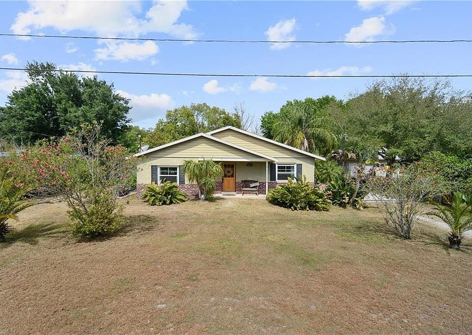 1st image of 206 W Sadler Ave