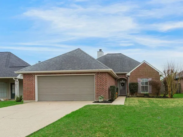 133 Wild Rose Ln, Youngsville, LA 70592