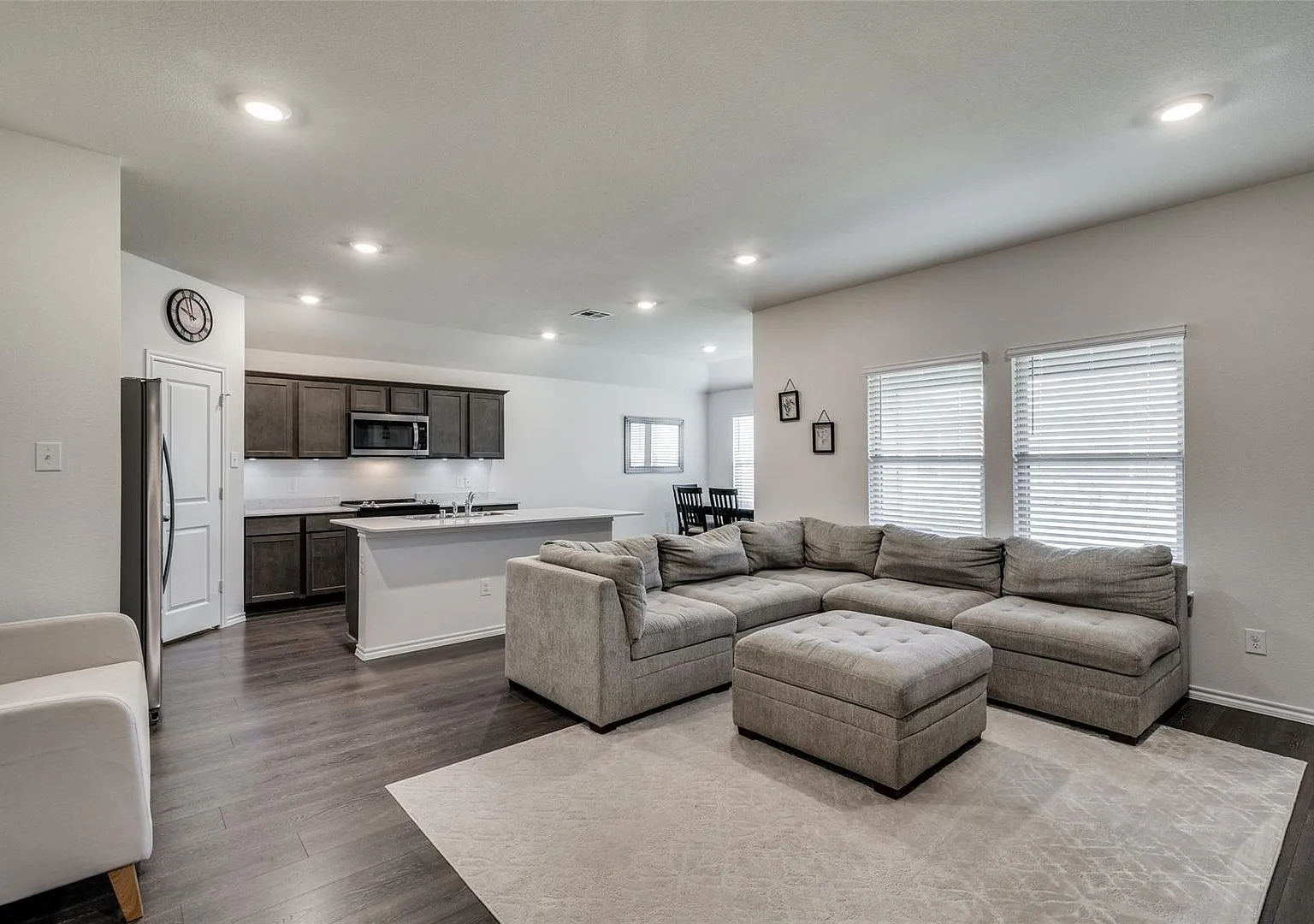 Bright, Open & EfficientPerfect Home for Modern Living! — Photo 2