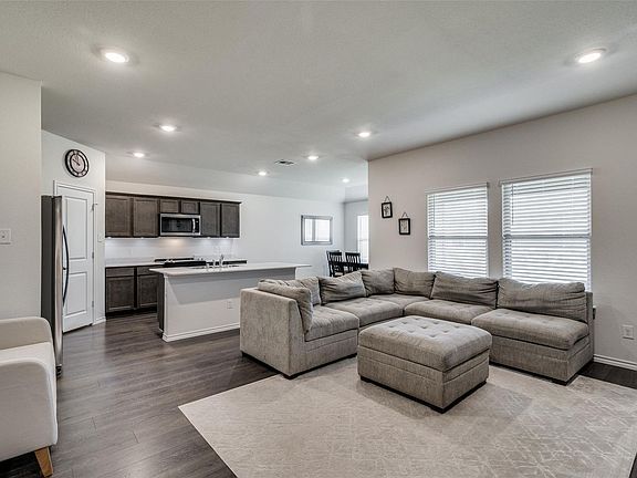 2nd image of 2117 Croton Ave