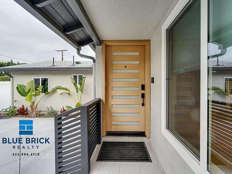 5620 1/2 Radford Ave — Photo 23