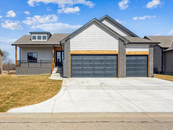 3106 E Sunflower Dr, Derby, KS 67037
