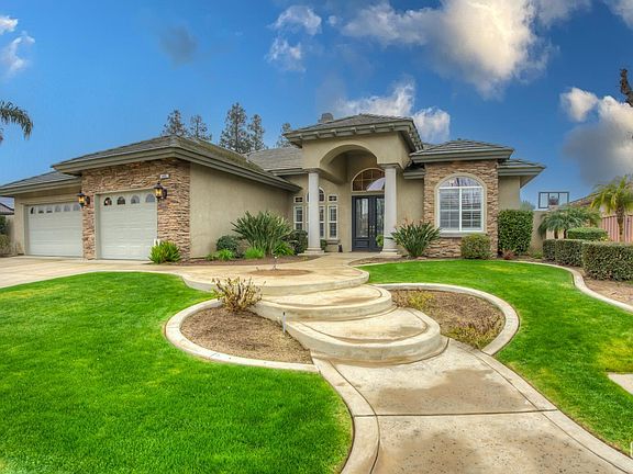 4th image of 405 Copinsay Ct