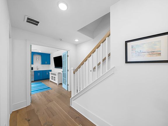 5th image of 22 81st St E #Sea