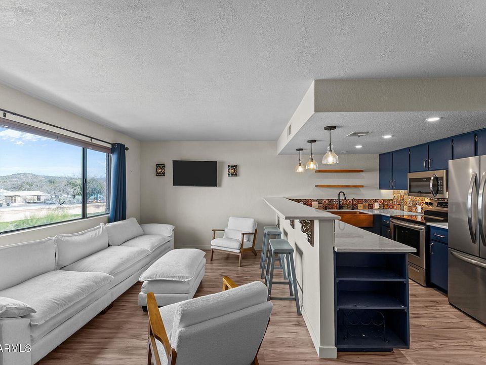 1st image of 455 N TEGNER Street #4