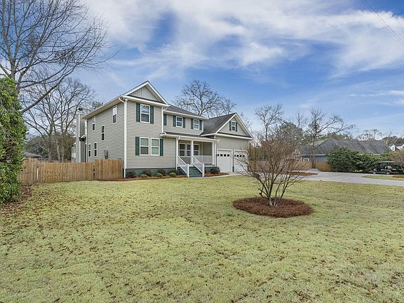 3rd image of 2042 Pinopolis Rd