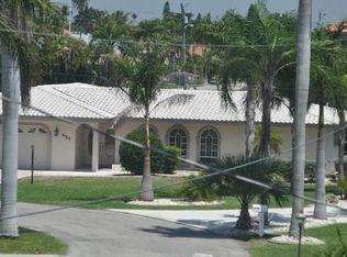 457 Bayshore Dr, Cape Coral, FL 33904