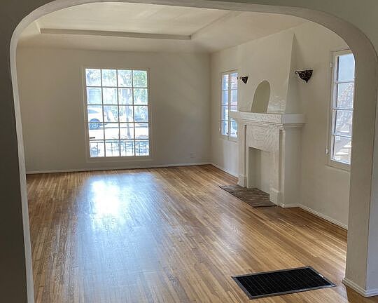 2nd image of 4257 Degnan Blvd