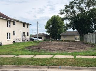 1320 5th Ave S, La Crosse, WI 54601