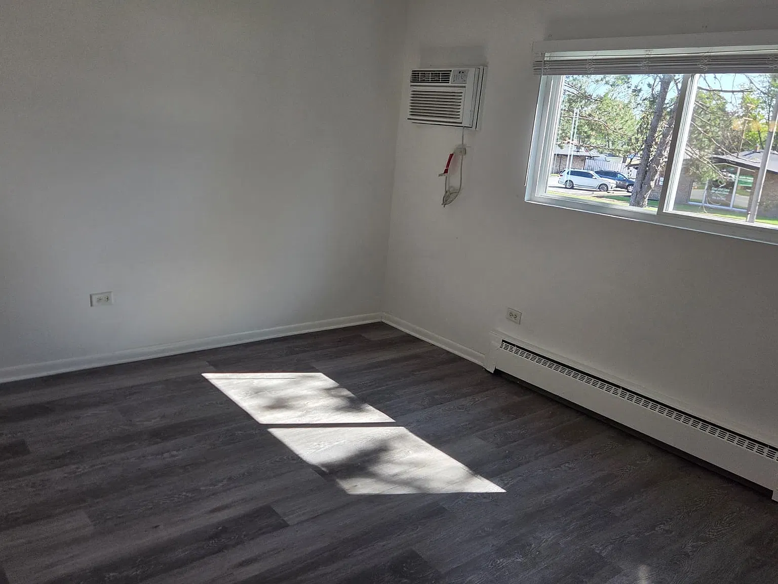 3 bed, 1000 sqft, $1,500 — Photo 4