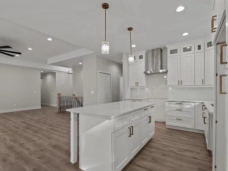 5636 Paris Dr — Photo 14