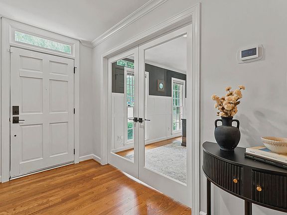4th image of 1013 New Chester Ct