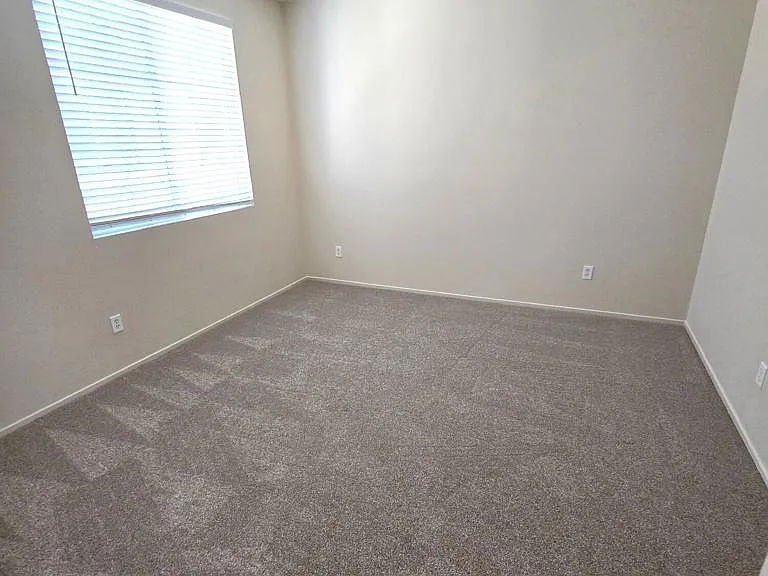 3319 N Ventura Rd — Photo 14