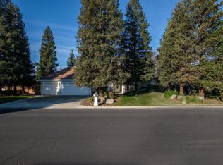 2812 Magnolia Ave, Clovis, CA 93611