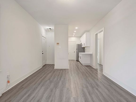 4th image of 6405 N Wayne Ave APT 2