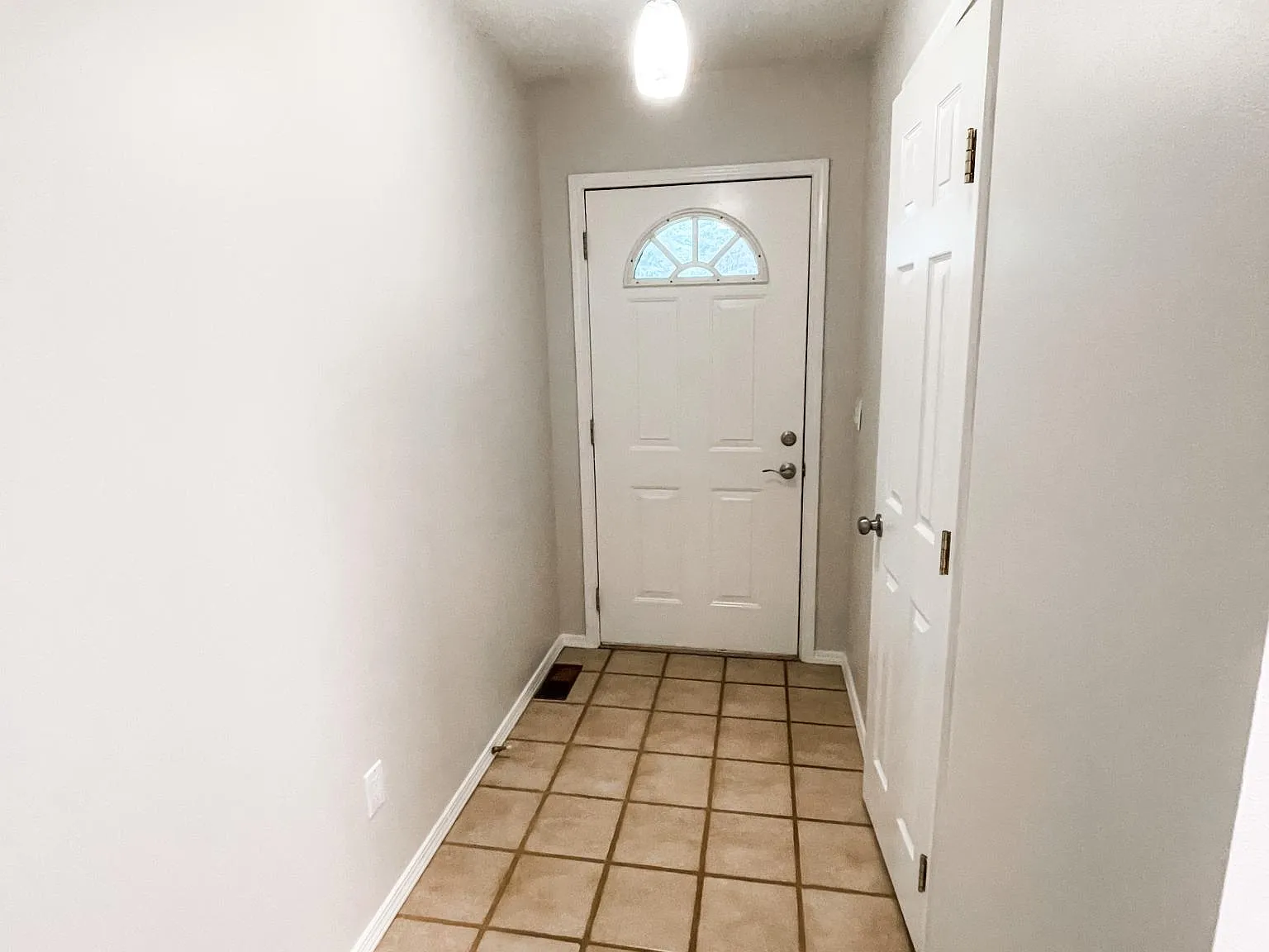 9 Lapaca Ln — Photo 2