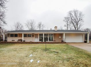 839 S Mitchell Ave, Arlington Heights, IL 60005