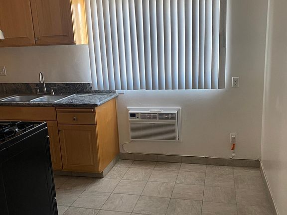 2nd image of 5369 Inglewood Blvd #6