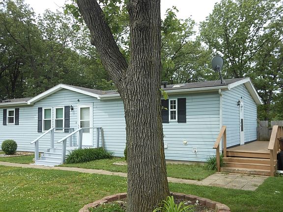 3rd image of 479 N Vernon Dr