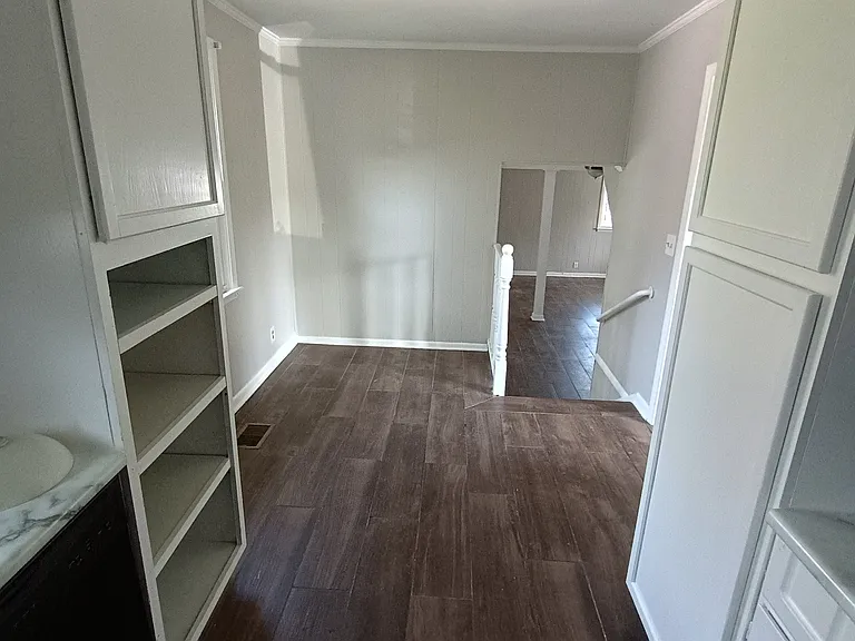 644 Rowan Dr — Photo 6