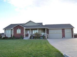 14931 W Shadow Lakes St, Wichita, KS 67223