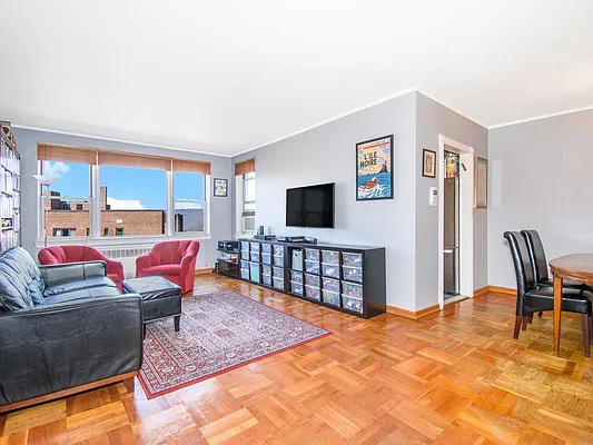 Sold by REMAX Distinguished Homes | media 26