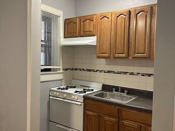 3rd image of 227 N Oraton Pkwy #1