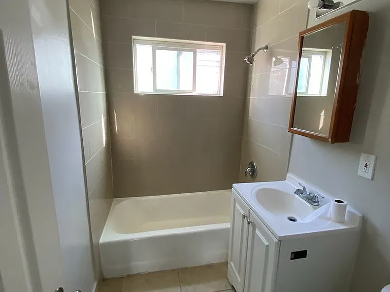3532-3542 Bancroft Dr — Photo 22