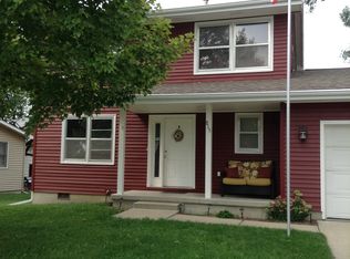 815 E Benton St, Winterset, IA 50273