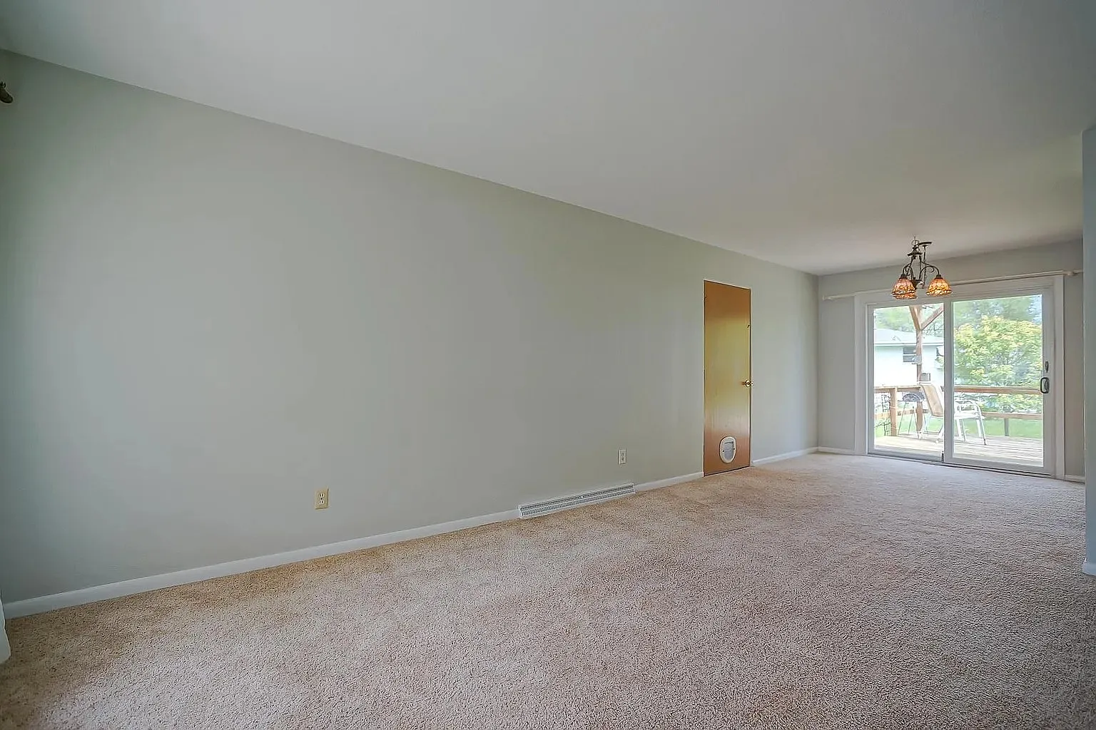 6134-Lower & Upper N Jayar Drive — Photo 4