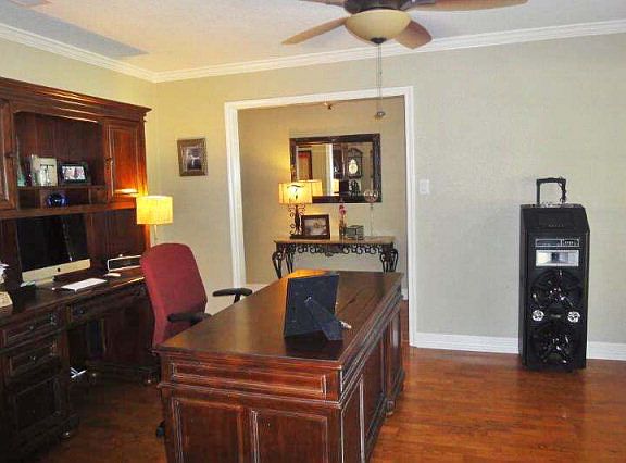 4th image of 120 Flag Dr W