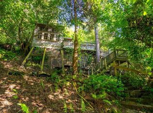 25547 Freezeout Rd, Monte Rio, CA 95462