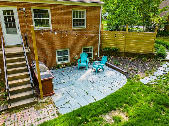 5th image of 1834 Greenvale Ct