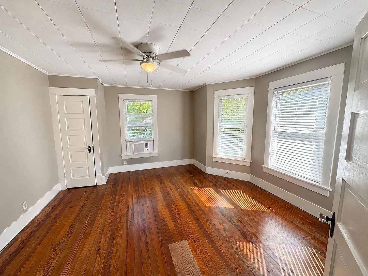 2 bed, 1.0 bath, 850 sqft, $1,500 — Photo 4