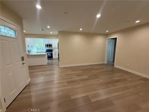 14437 Astoria St, Sylmar, CA 91342