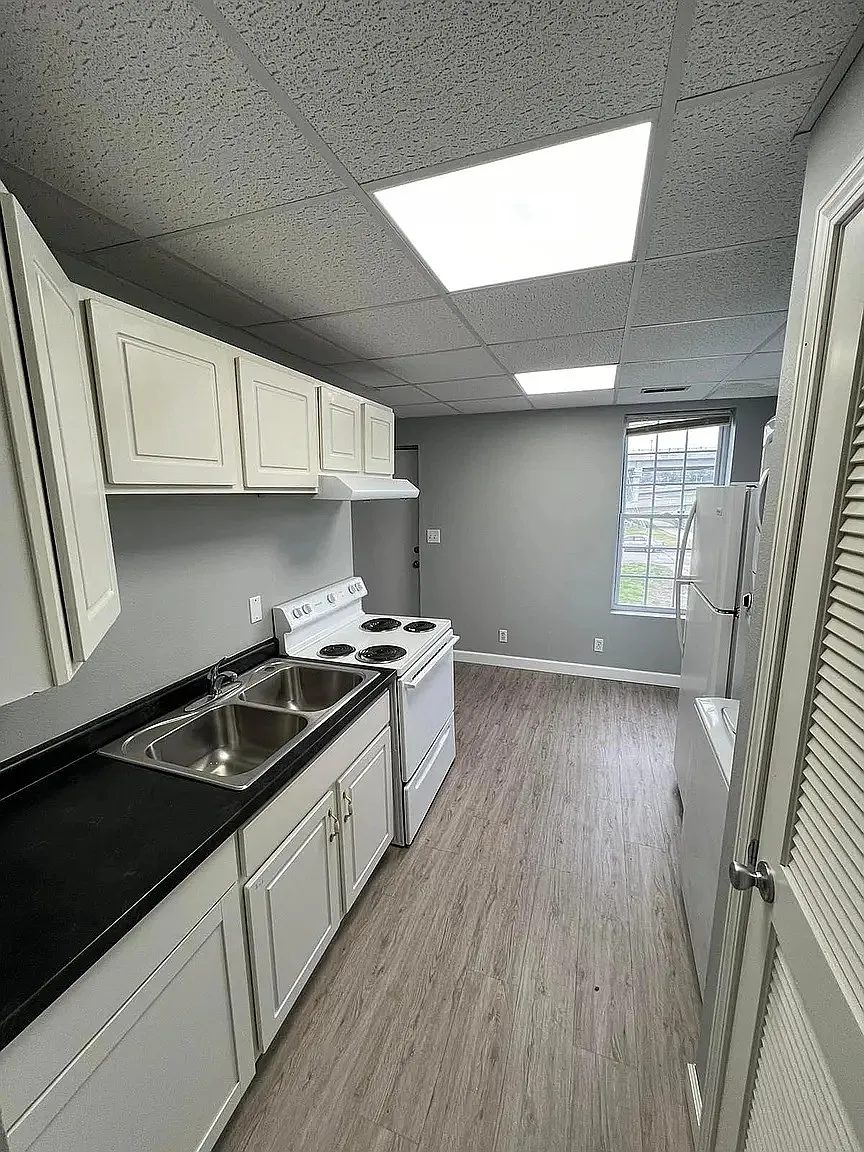 2 bed, 1040 sqft, $950 — Photo 3