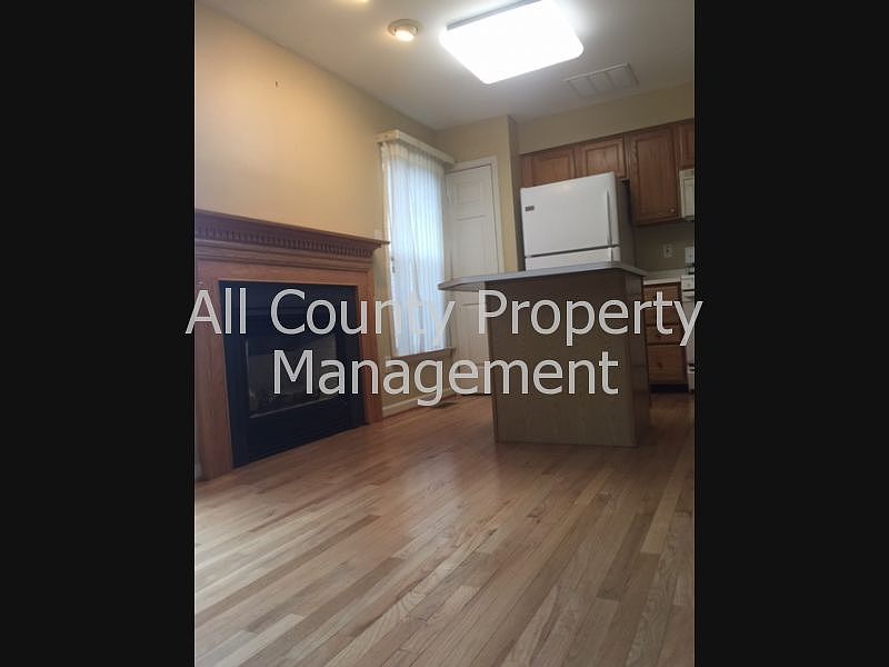 2nd image of 613 Coach Hill Ct