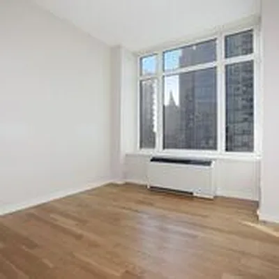 Rented by Levan Real Estate | media 34