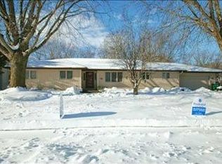 1588 Rio Valley Dr, Clive, IA 50325