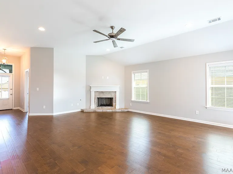 7119 Birch Creek Trl — Photo 4