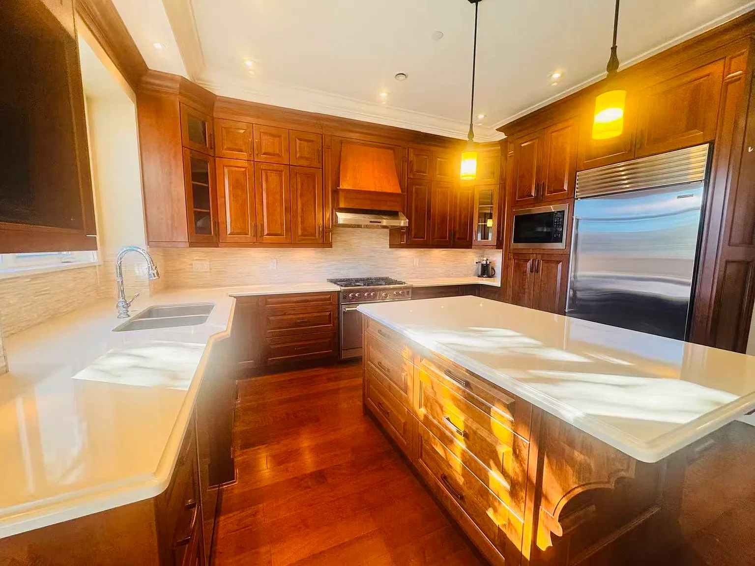 5 bed, 2983 sqft, $10,000 — Photo 2