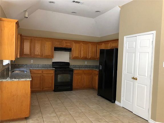 5th image of 4904 Thorncliffe Dr