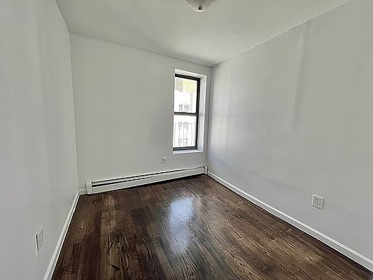 3rd image of 879 De Kalb Ave #5R