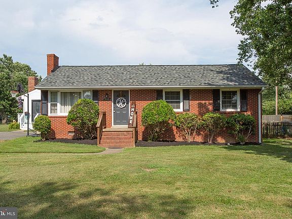 2nd image of 814 Culpeper St