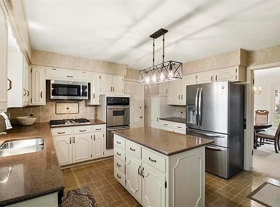 4th image of 9407 Jarboe St