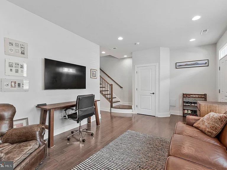 14803 Retreat Blvd — Photo 6