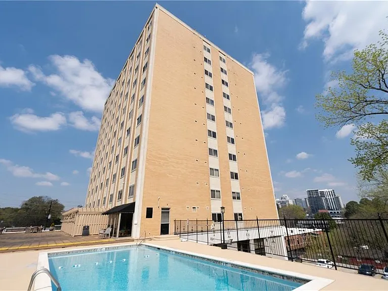 2285 Peachtree Rd NE #604 — Photo 19