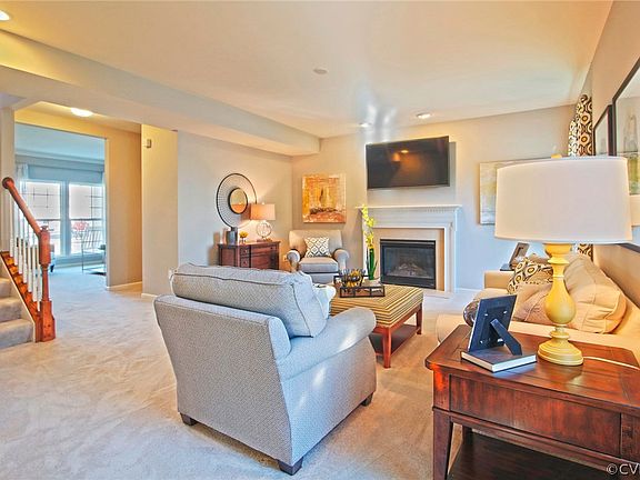 3rd image of 6355 Regal Grove Ln