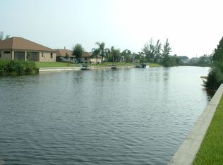 408 SW 7th Ter, Cape Coral, FL 33991