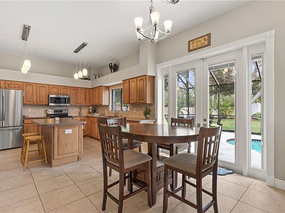 5th image of 8705 Eagle Cove Ct